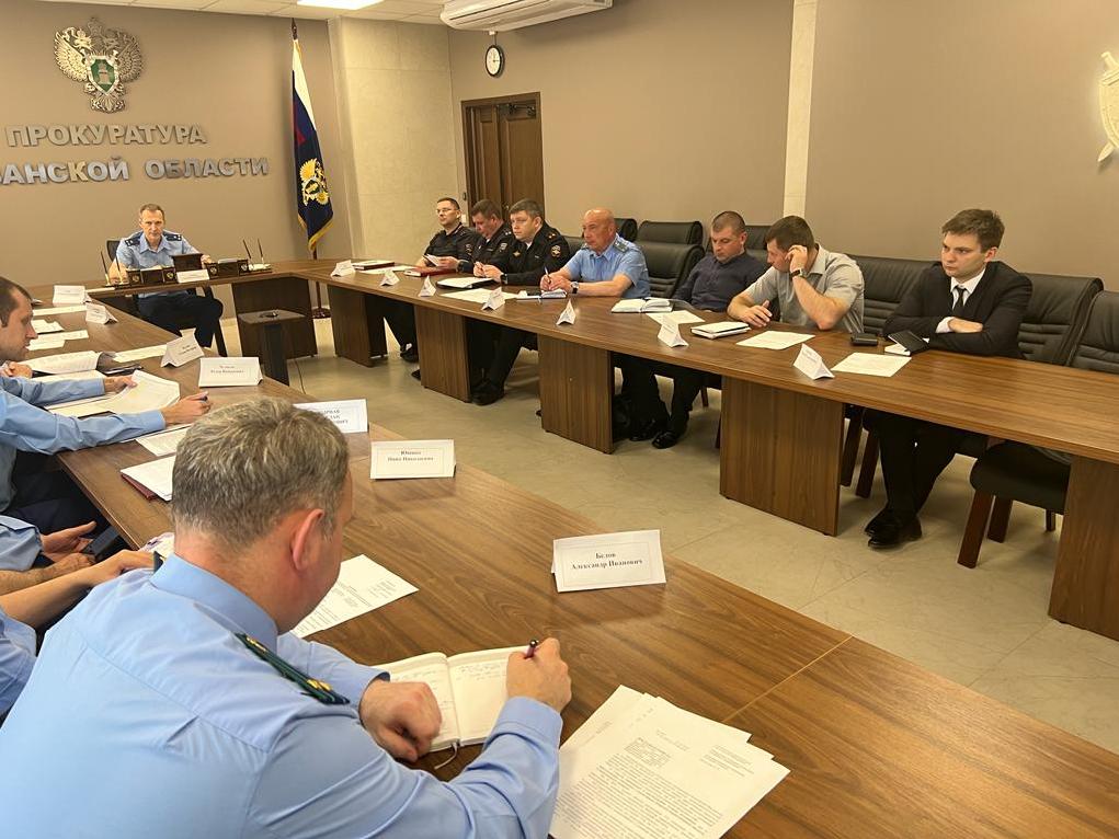 совещание в конгресс холле. областной прокурор. заседание межведомственной рабочей группы. межведомственная рабочая группа. заседание межведомственной рабочей группы.