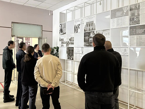 Основная часть экскурсии - посещение музея В.С. Золотухина. 