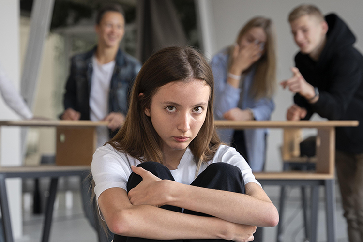 В одном из своих последних отчетов на посту детского омбудсмена Волынец «тревожилась» о резком росте числа обращений по поводу буллинга в школах