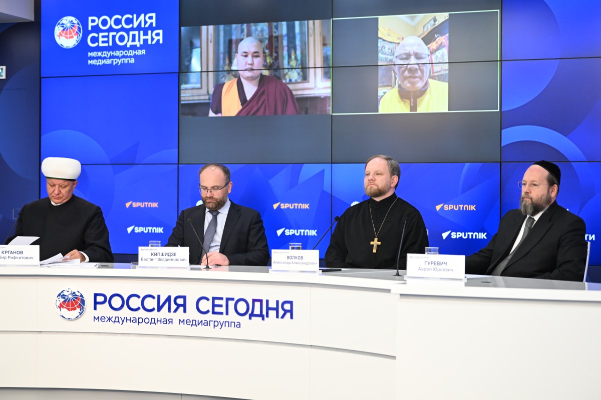 В.В. Кипшидзе выступил на пресс-конференции, посвященной Дню народного единства