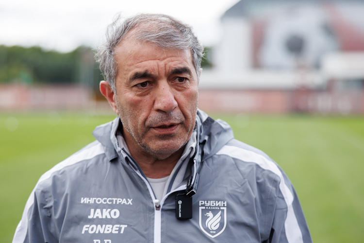 Рашид Рахимов давно просил об усилении команды