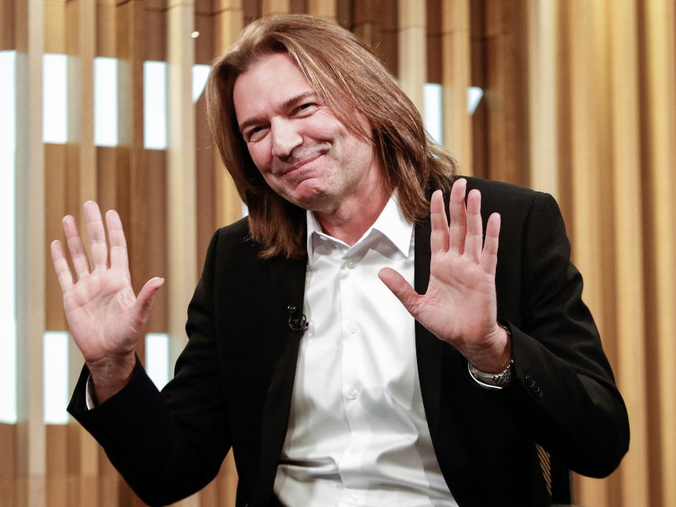 «Пока не оголяюсь»: Дмитрий Маликов высказался о дресс-коде на сцене