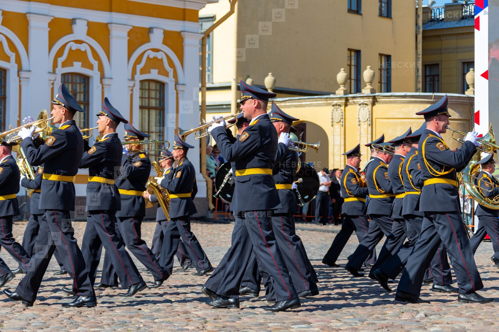 Мероприятия Петербурга. Оркестровые войска.