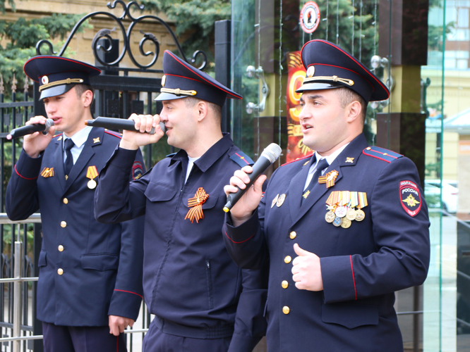 На Ставрополье росгвардейцы провели праздничные концерты для ветеранов Великой Отечественной войны