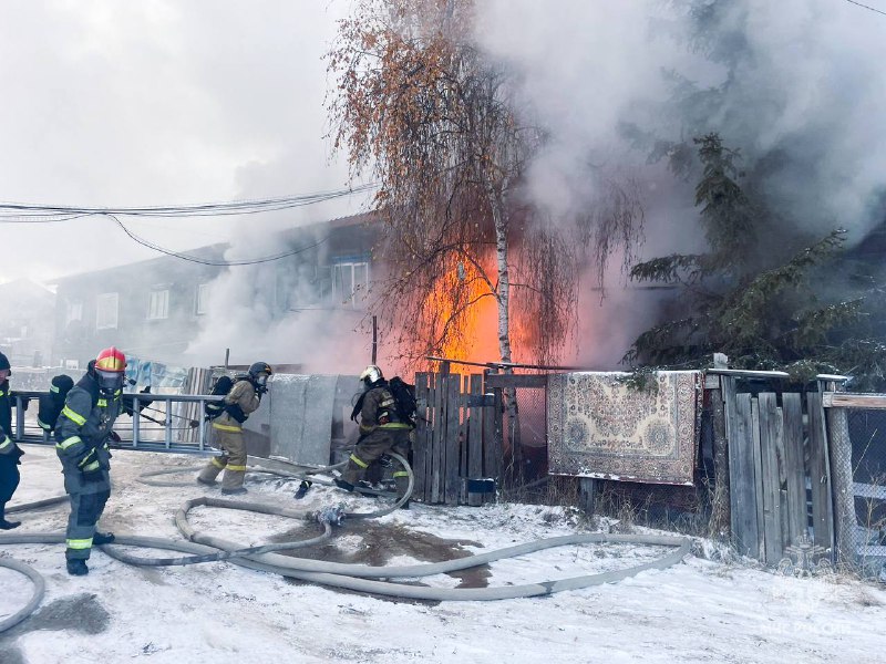 Два человека погибло при пожаре по улице Халтурина. Обновлено