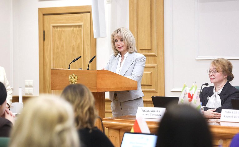 Анастасия Жукова провела встречу с лидерами XIV Всероссийской акции «Добровольцы – детям»