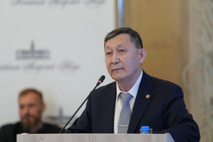 Михаил Лебедев