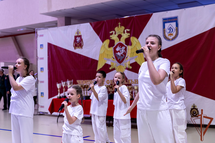 Бойцы СОБР из Тюмени стали призерами чемпионата Росгвардии по комплексному единоборству 