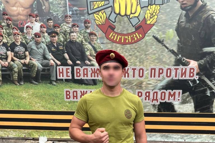 В день образования специальных отрядов быстрого реагирования Росгвардии офицер СОБР 