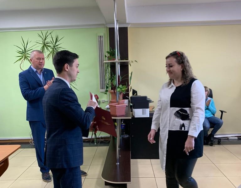 Сотрудникам АО «Автопарк» вручили награды в преддверии Дня автомобилиста