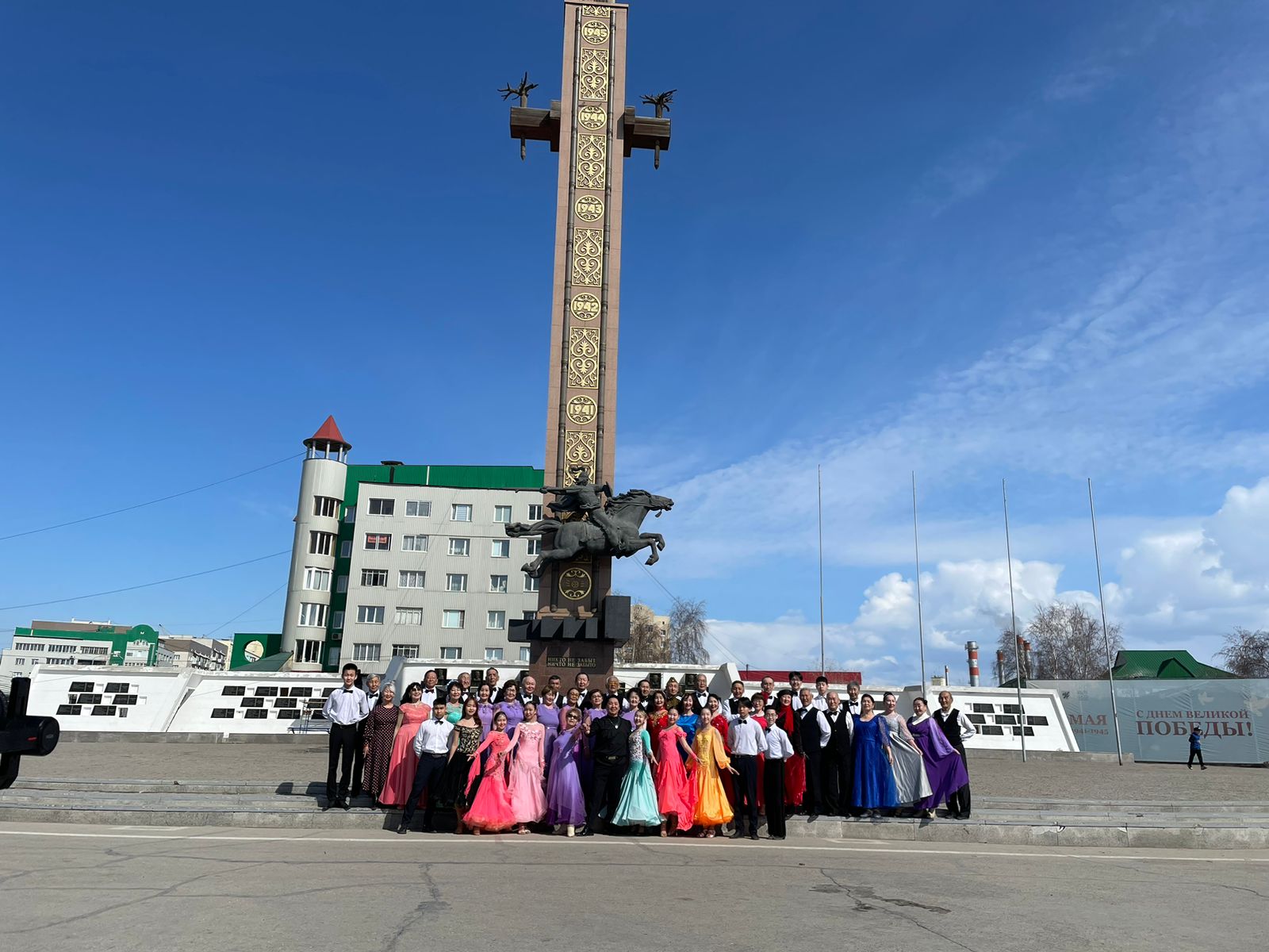 Якутяне приняли участие во Всероссийской акция «Вальс Победы» 