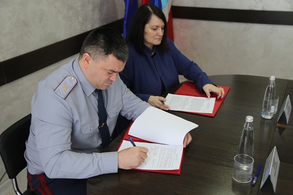 УФСИН России по Омской области и Государственная инспекция труда в регионе заключили соглашение о сотрудничестве