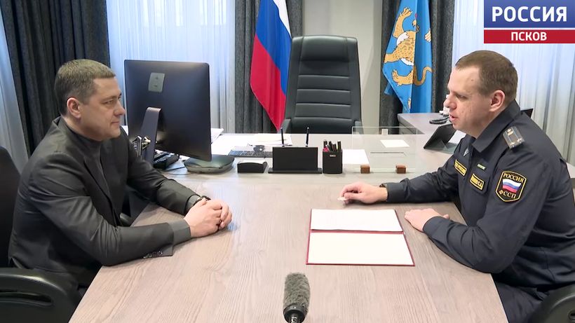 Михаил Ведерников высоко оценил работу псковских судебных приставов