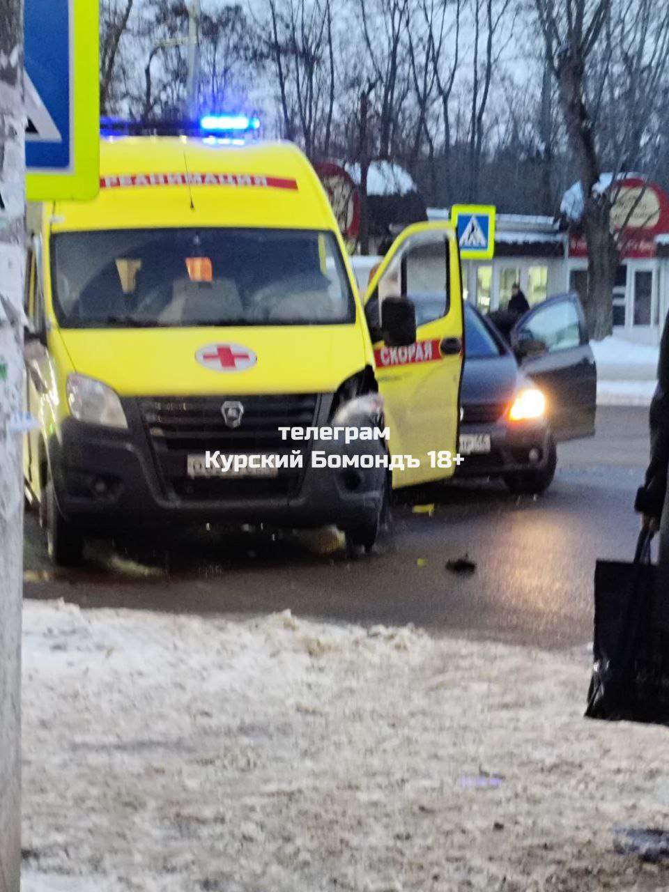 В Курске на Заводской произошло ДТП с участием скорой