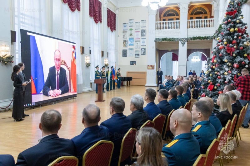 Кировские спасатели отмечают прoфессиональный праздник