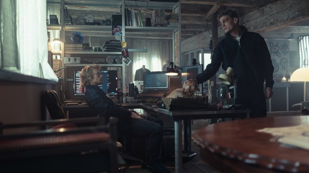 Кадр из сериала «Тихая гавань», реж. Инти Кальфат, Арне Тонен, Дирк Верхей / Submarine, Night Train Media