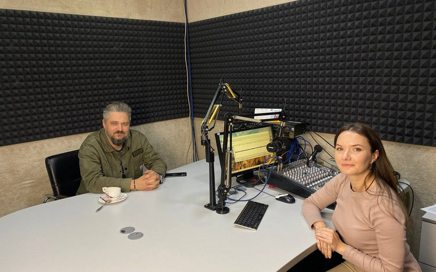 «Чтобы ребята научились дружить». Интервью с основателем детского ремесленного центра «Артель» Львом Бакштаевым