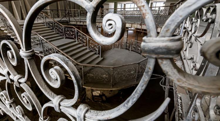 Белгородские депутаты заинтересовались будущим ДК «Комсомолец» в Старом Осколе