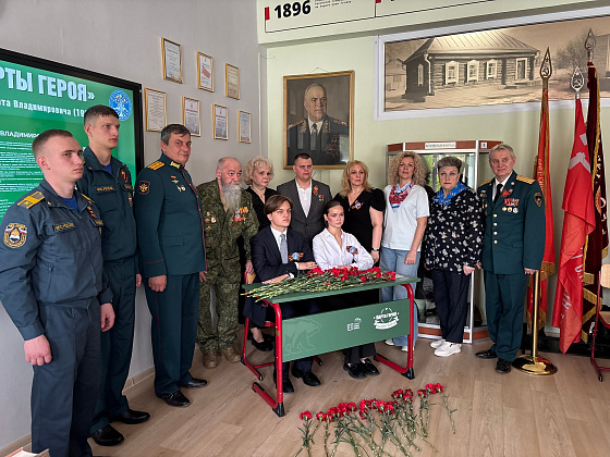 В школе №1515 открыли «Парту героя» в память о полковнике Альберте Безвесильном