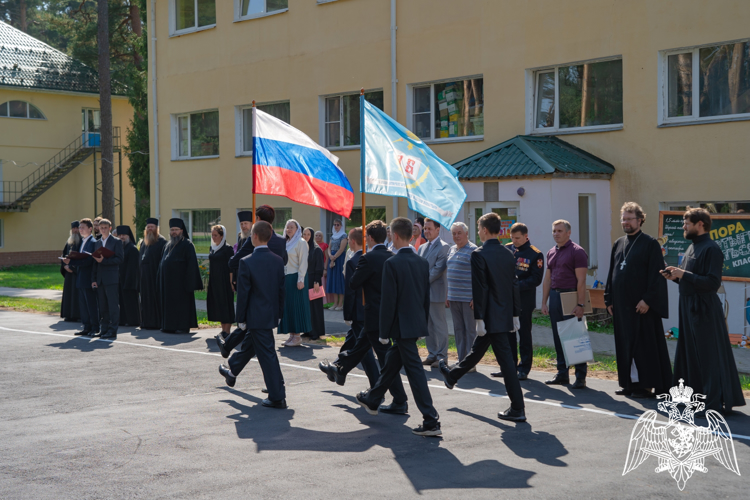 Начальник регионального Управления Росгвардии принял участие в торжественной линейке в «День знаний»