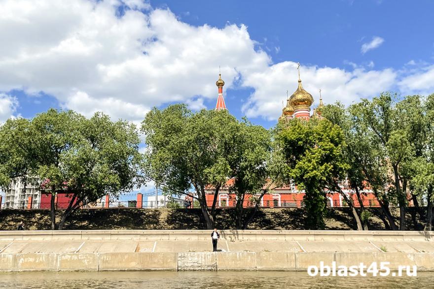 На набережной Кургана асфальт могут заменить тротуарной плиткой