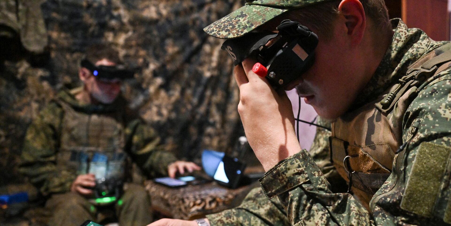 Боевая работа расчета ударного БПЛА Молния группировки войск Центр на Красноармейском направлении СВО - ИноСМИ, 1920, 13.11.2025