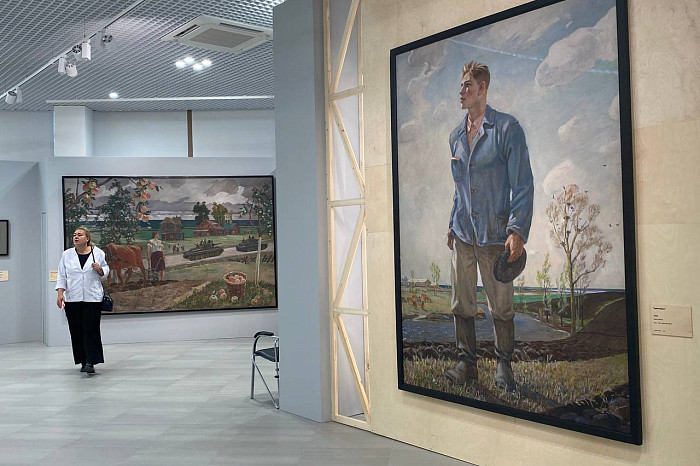 Образы, преисполненные невесомостью: в тульском Фонде искусств открылась выставка работ Александра Дейнеки