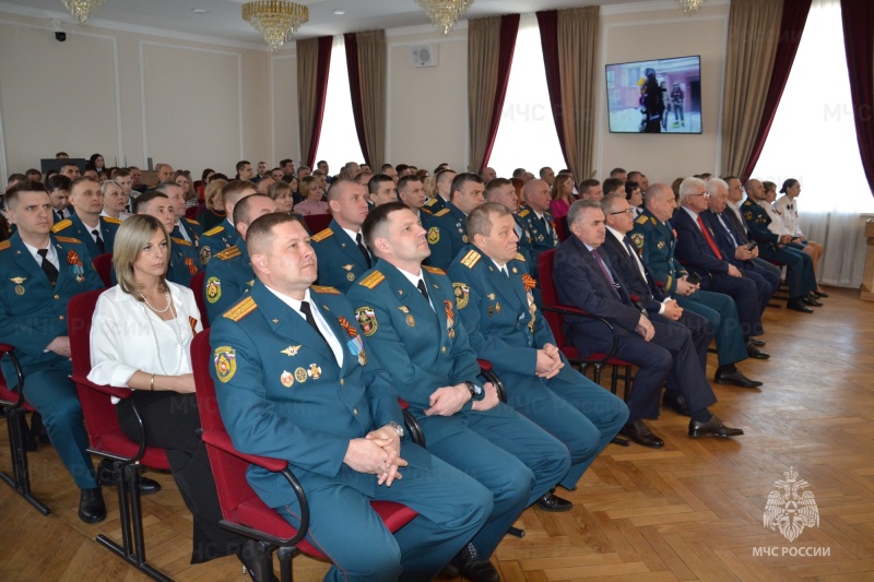 С 376-летием пожарной охраны!