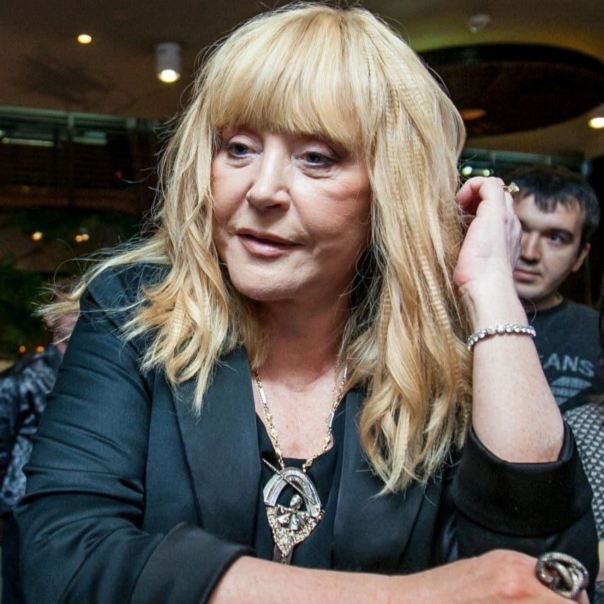 Алла пугачева сентябрь 2024 фото RIAN: Alla Pugacheva wrote down three songs in Salam studio when came to Russian