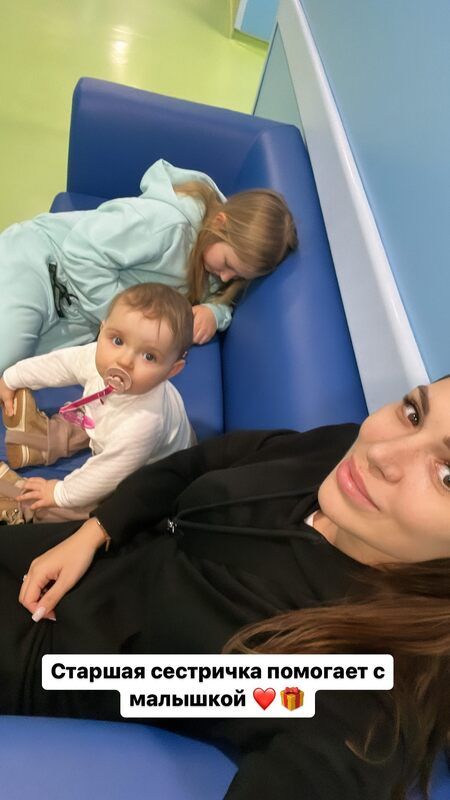 Дочка ивлева константина от леры фото сейчас Жена Константина Ивлева перестала скрывать внешность 9-месячной дочери от телеше