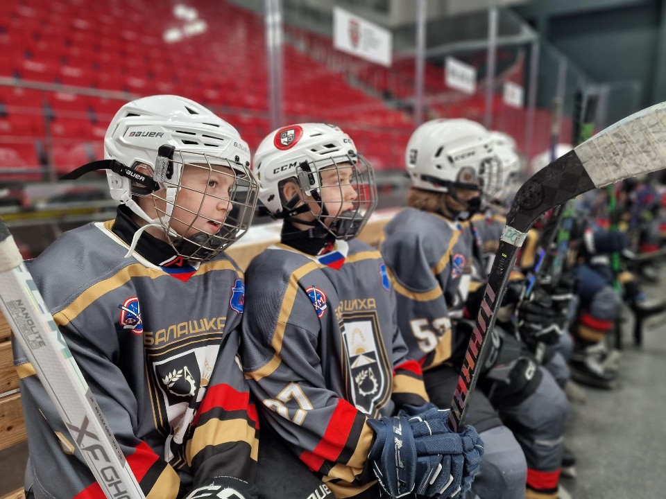 В Балашихе дали старт хоккейному турниру «Кубок олимпийского чемпиона Юрия Ляпкина»