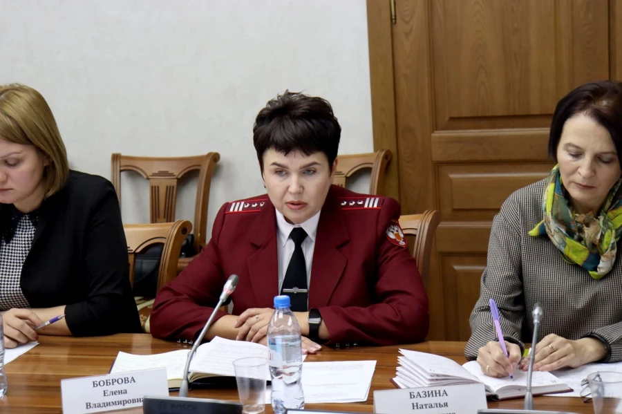 Круглый стол, посвящённый организации горячего питания в общеобразовательных организациях региона.