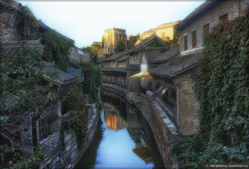 Водный город Губэй и Великая китайская стена