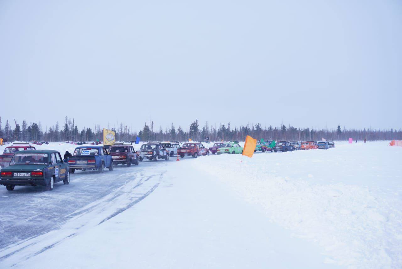 Новый уренгой тарко сале. Уренгой. Новый уренгой тарко сале. Надым новый уренгой карта. Пуровск тарко сале.