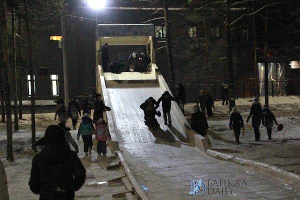 В столице Бурятии исчезают деревянные горки