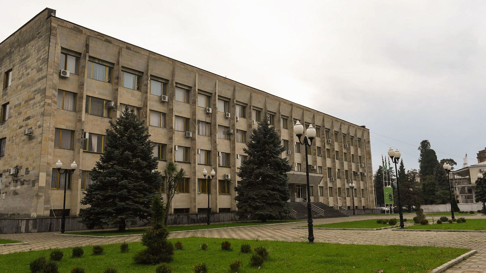 Здание кабинета министров - Sputnik Абхазия, 1920, 20.05.2025