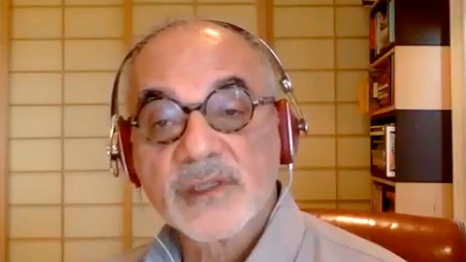 Махмуд Мамдани, учёный и общественный деятель, реализовывал образовательные проекты при поддержке фонда Сороса.