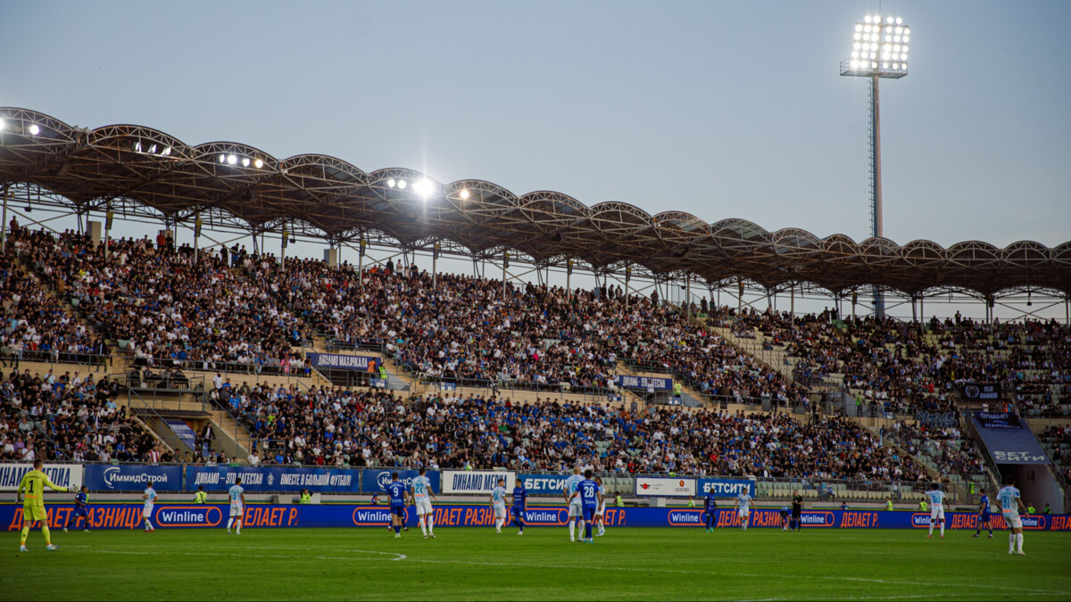 Махачкалинское «Динамо» и «Крылья Советов» назвали стартовые составы на матч РПЛ