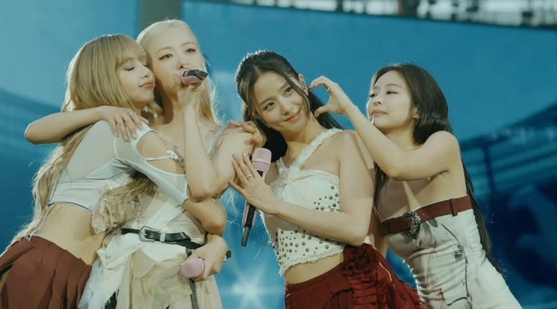 Blackpink / Скриншот из видео «Blackpink - World Tour [Deadline] in Paris & London Behind the Scenes»