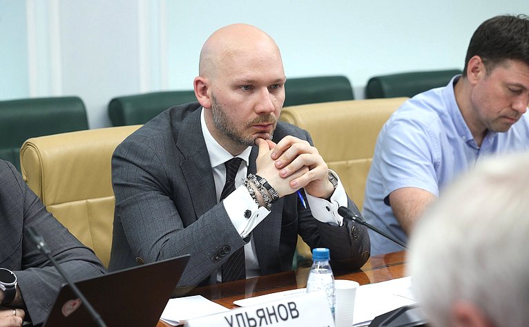 Совещание Комитета Совета Федерации по федеративному устройству, региональной политике, МСУ и делам Севера на тему «Актуальные проблемы проведения общих собраний собственников помещений в многоквартирных домах с использованием информационных систем»