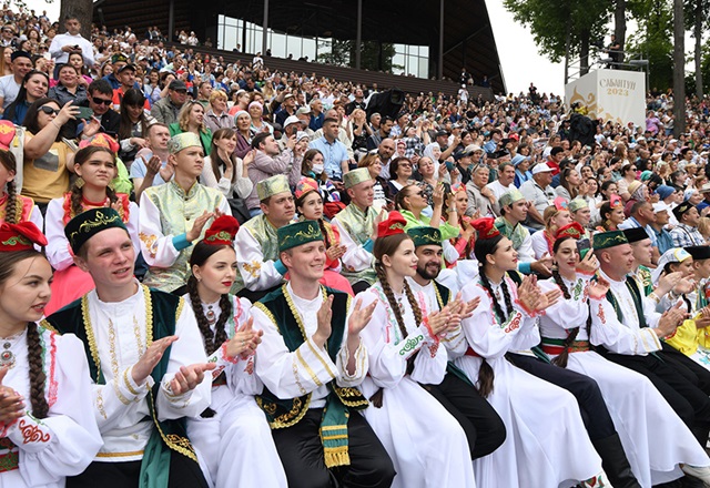 Стали известны хедлайнеры концертов в честь Сабантуя в разных районах Татарстана