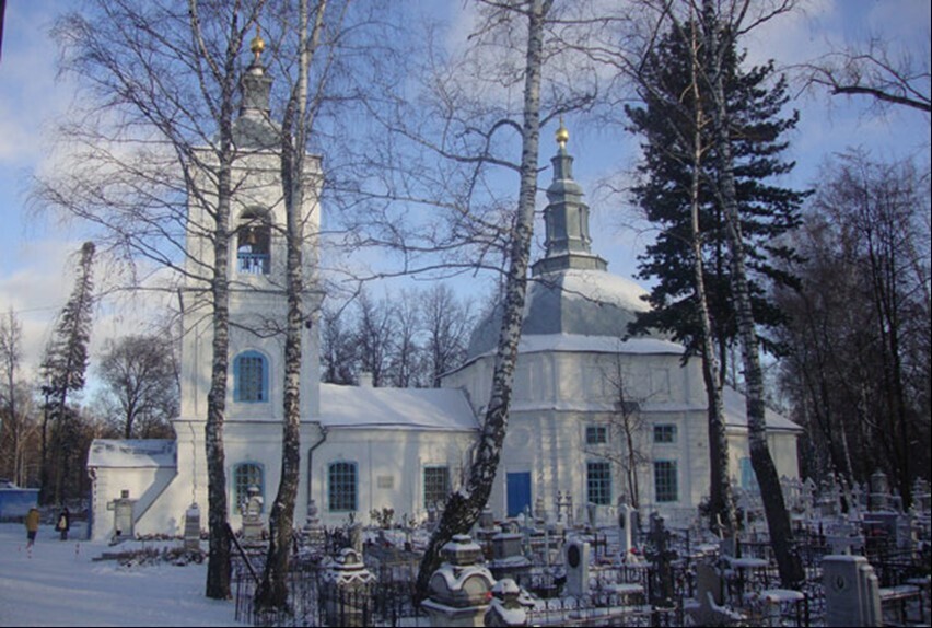 Завальное кладбище. Церковь семи отроков Тобольск. Церковь семи отроков Эфесских. Церковь на Завальном кладбище Тобольск. Церковь семи отроков Эфесских Тобольск фото.