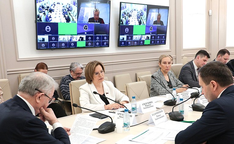 Круглый стол на тему «Актуальные вопросы совершенствования межбюджетных отношений при реализации Федерального закона «Об общих принципах организации местного самоуправления в единой системе публичной власти»