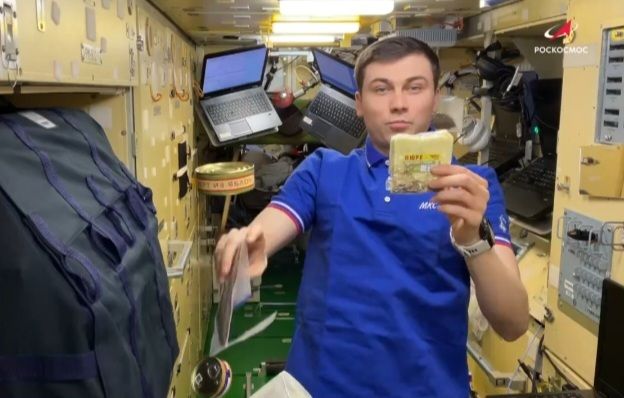 Космонавт Олег Платонов рассказал о любимых блюдах на орбите