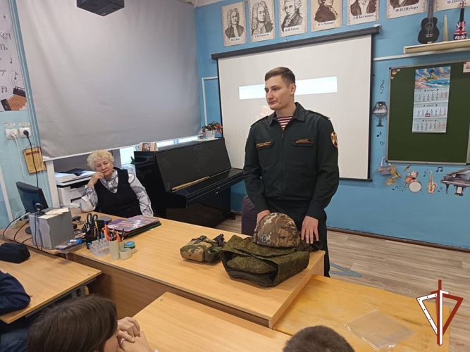 Росгвардейцы в Свердловской области приняли участие в ряде мероприятий для молодежи