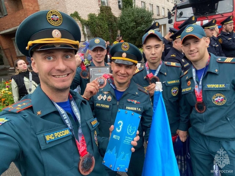Гордимся нашими коллегами!