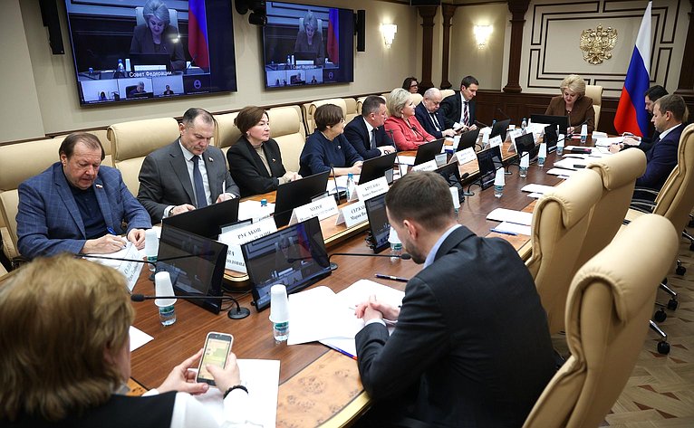 Круглый стол Комитета СФ по науке, образованию и культуре на тему «Научно-технологический потенциал субъектов РФ: возможности развития и перспективы использования»