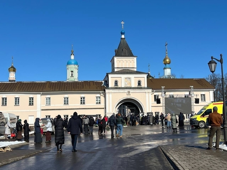 Монахи Оптиной пустыни вышли на связь с МКС