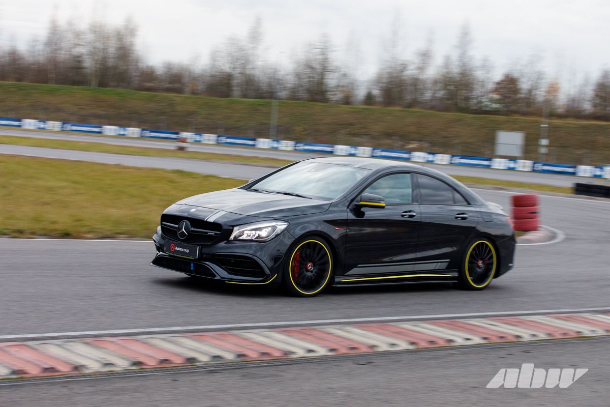 Кто на Boxster, кто на Corvette: смотрите, какие авто приехали на трек-день под Минском