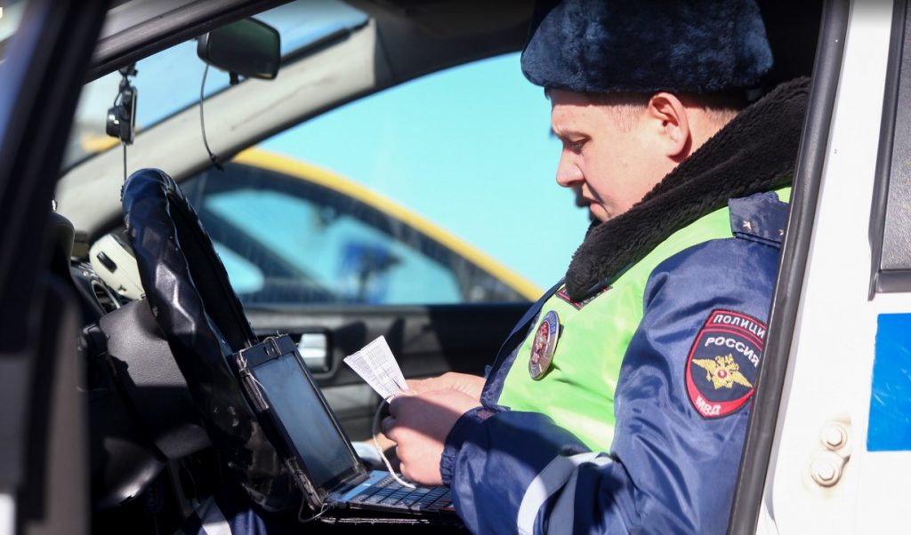 дпс. начали останавливать машины. дорожная полиция. бывшие сотрудники мвд могут быть понятыми. инспектор дпс.